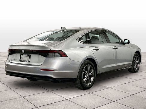 Used 2024 Honda Accord EX image 11