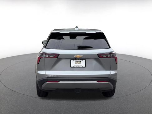 Used 2025 Chevrolet Equinox LT FWD image 10
