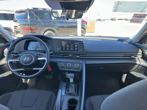 New 2026 Hyundai Elantra SE image 11