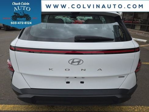 Used 2024 Hyundai Kona SE image 6