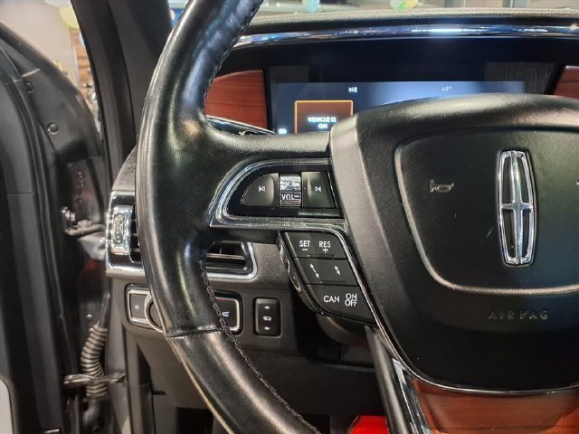 Used 2021 Lincoln Navigator Reserve w/ Luxury Package AWD/4WD image 26