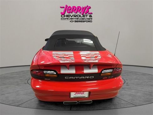 Used 2002 Chevrolet Camaro Z28 w/ SS Performance/Appearance Pkg image 8