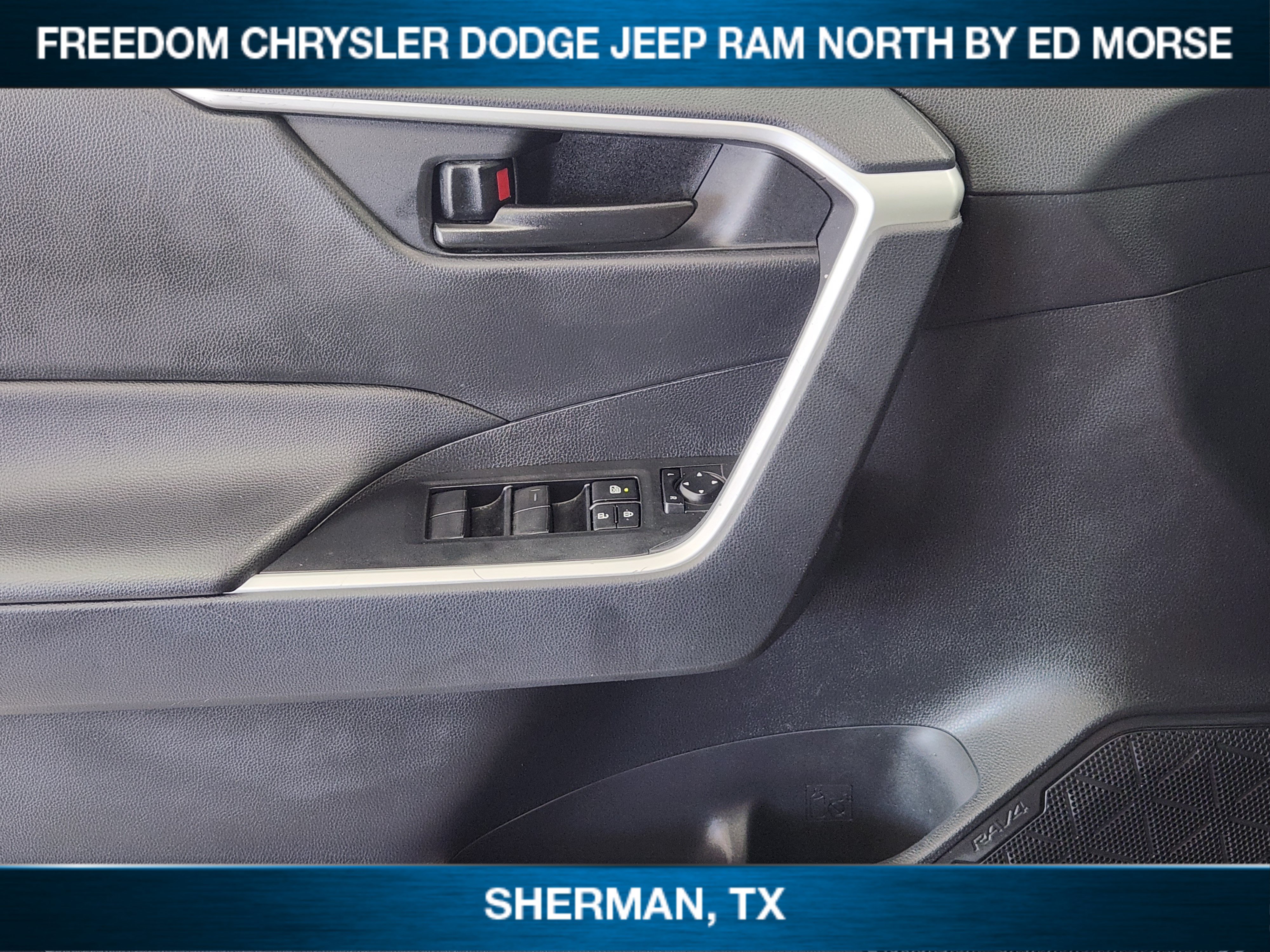 Used 2025 Toyota RAV4 LE FWD image 16
