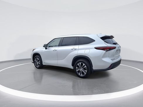 Certified 2026 Toyota Highlander XLE AWD/4WD image 7
