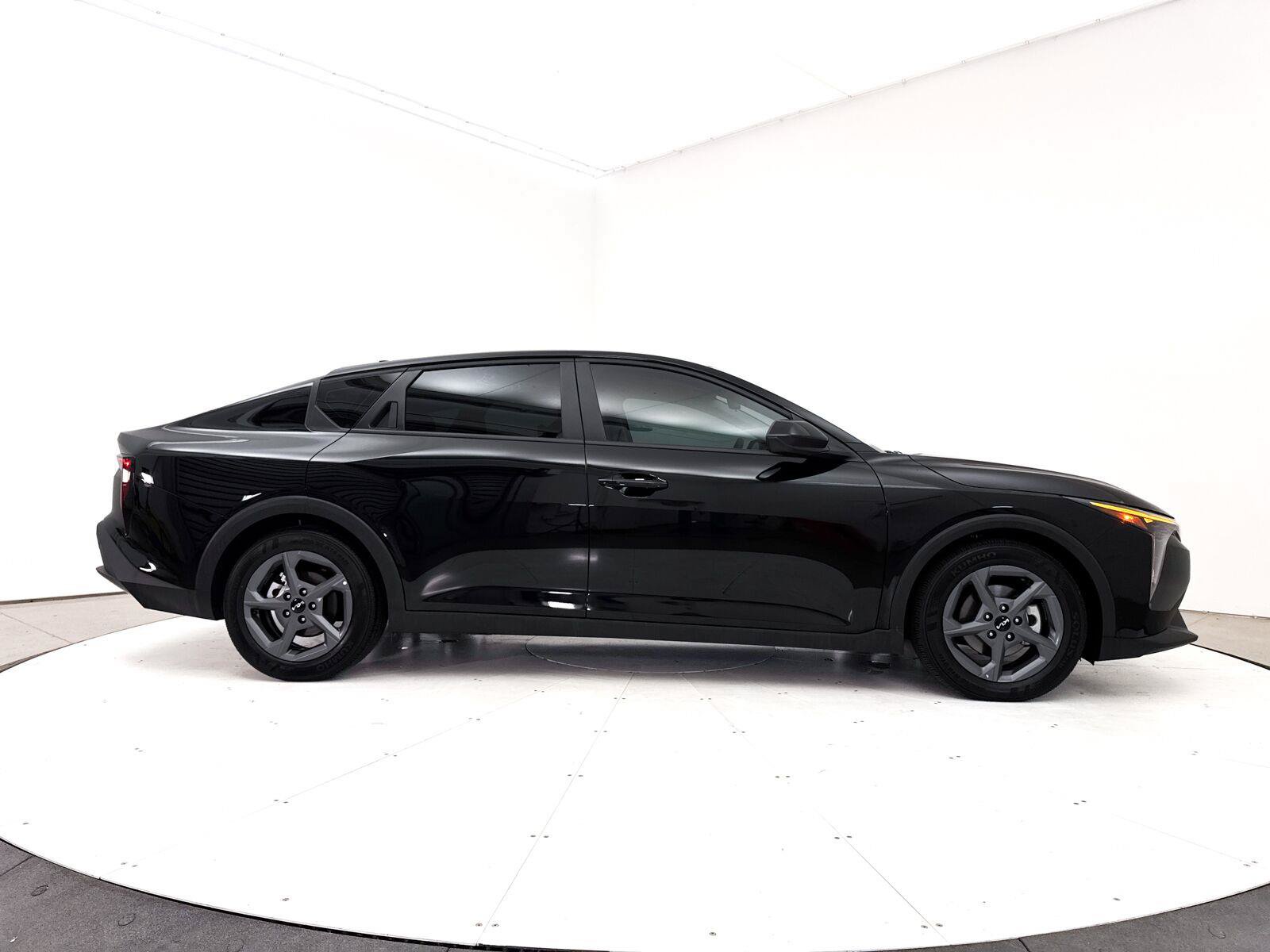 Used 2025 Kia K4 FWD image 38