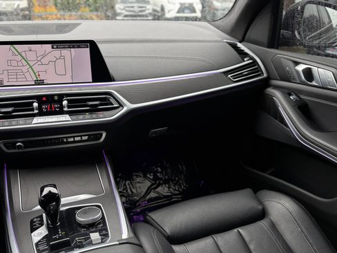 Used 2022 BMW X7 xDrive40i w/ M Sport Package image 8
