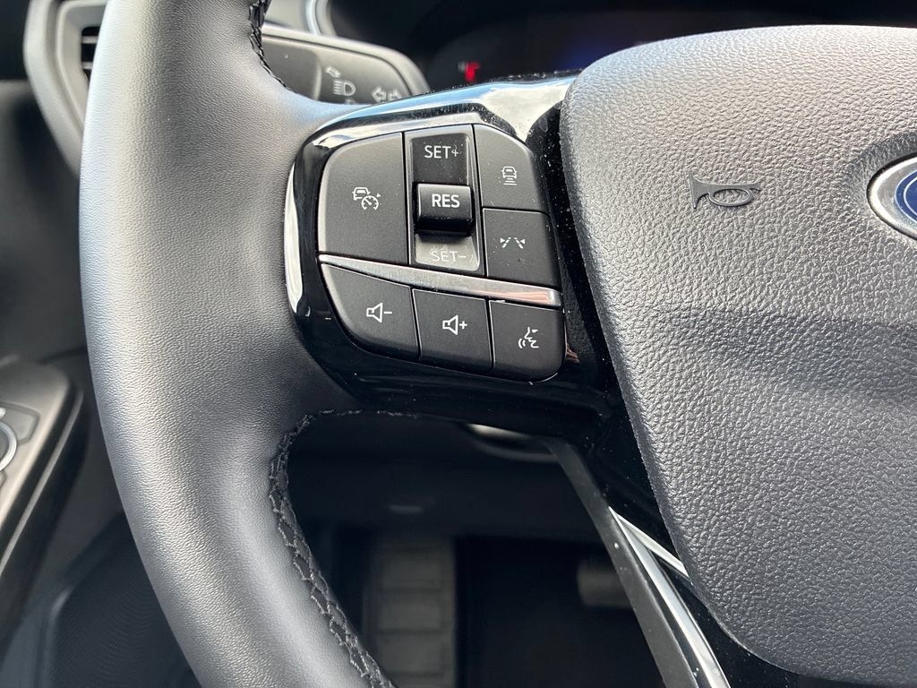 Used 2025 Ford Escape Active w/ Tech Pack #1 AWD/4WD image 19