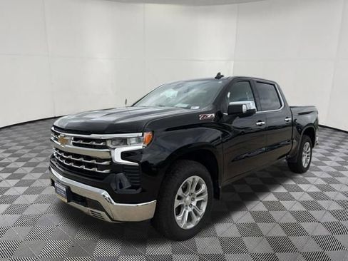 Used 2022 Chevrolet Silverado 1500 LTZ w/ LTZ Premium Package AWD/4WD image 13