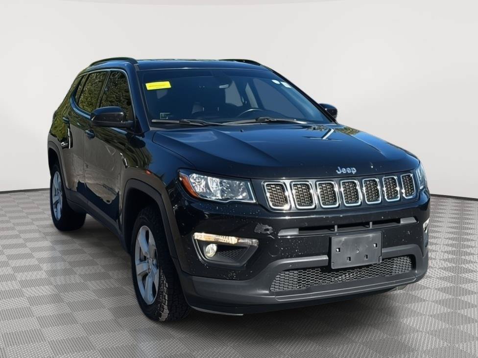 Used 2020 Jeep Compass Latitude w/ Popular Equipment Group AWD/4WD image 3