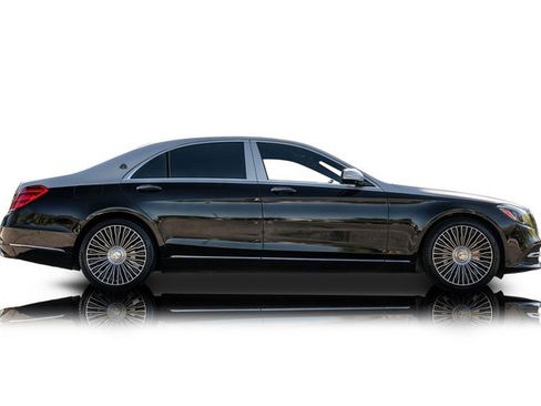 Used 2020 Mercedes-Benz S 560 Sedan image 2
