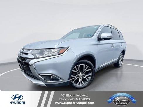 Used 2016 Mitsubishi Outlander SEL AWD/4WD image 1