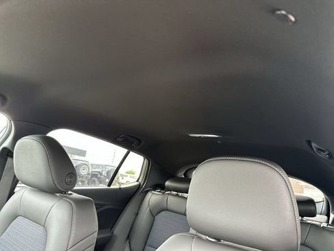 Used 2026 Buick Envista Sport Touring w/ Advanced Safety Package FWD image 18