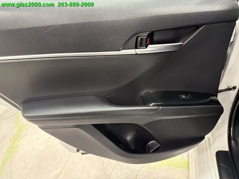 Used 2019 Toyota Camry SE FWD image 27
