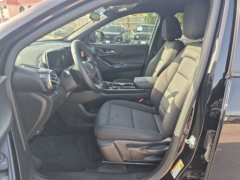 Used 2026 Chevrolet Equinox LT FWD image 11