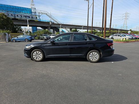 Used 2019 Volkswagen Jetta S w/ Driver Assistance Package image 8