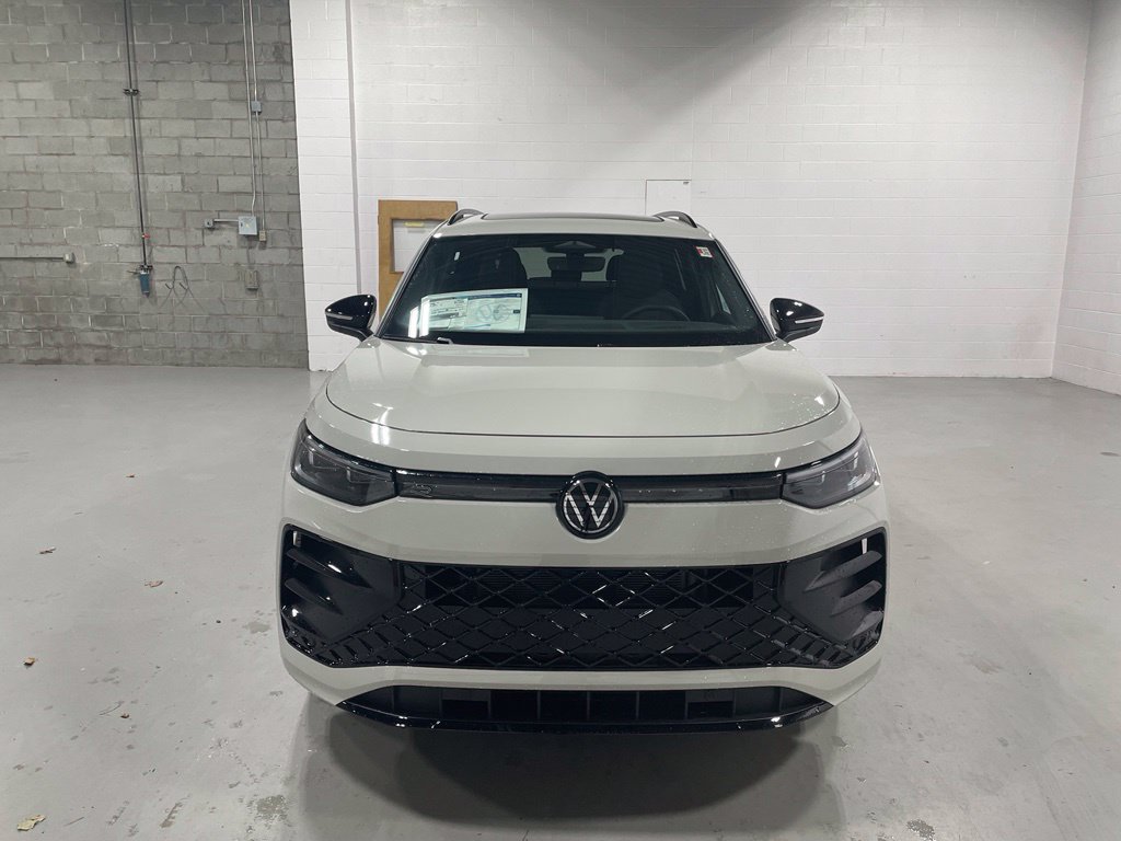 New 2026 Volkswagen Tiguan SE R-Line AWD/4WD image 7