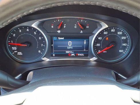 Used 2020 Chevrolet Equinox LT w/ Driver Convenience Package image 17