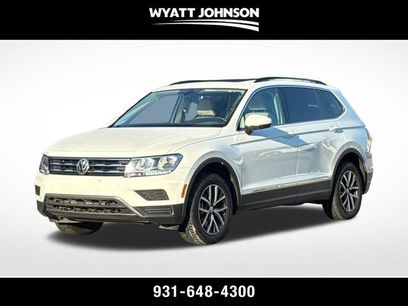 Used 2020 Volkswagen Tiguan SE w/ Panoramic Sunroof Package
