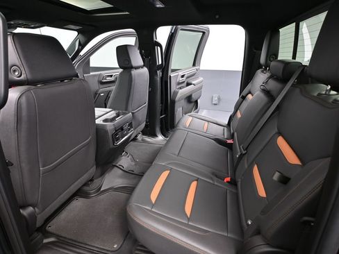 Used 2024 GMC Sierra 2500 AT4 w/ AT4 Preferred Package AWD/4WD image 45