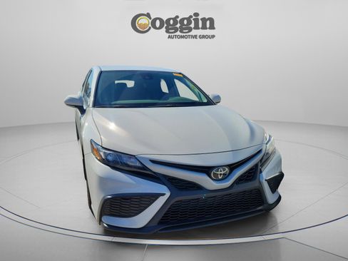 Certified 2023 Toyota Camry SE image 4