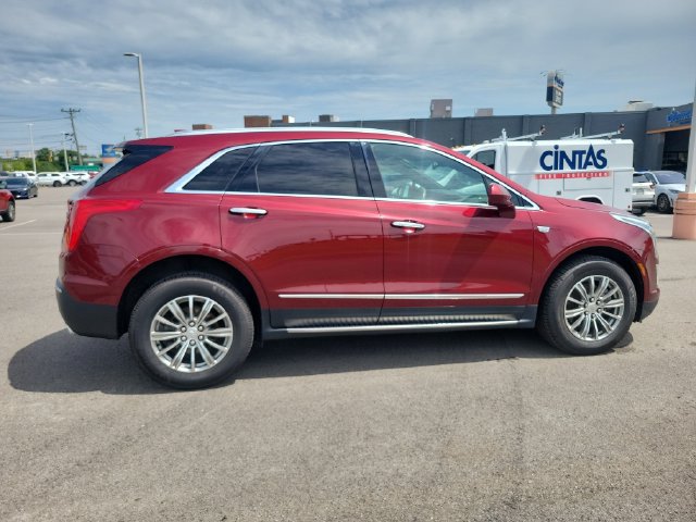 Used 2017 Cadillac XT5 Luxury w/ Driver Awareness Package AWD/4WD image 6