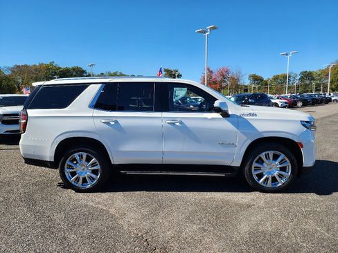 Certified 2024 Chevrolet Tahoe High Country w/ Advanced Technology Package image 24