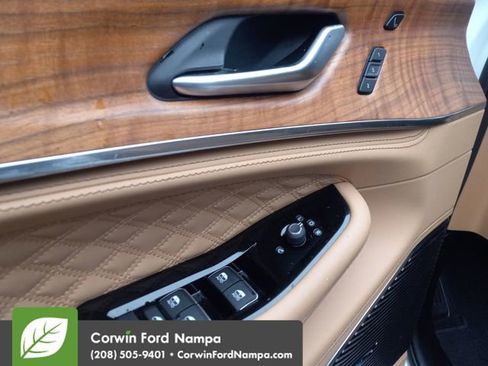 Used 2024 Jeep Grand Cherokee L Summit image 11