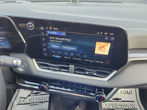 New 2026 Chevrolet Equinox LT w/ Convenience Package II image 12