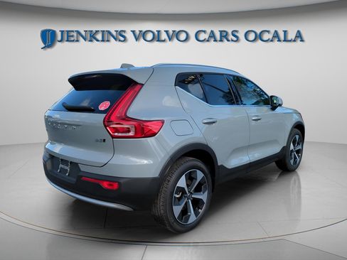 New 2025 Volvo XC40 B5 Core w/ Protection Package Premier image 7