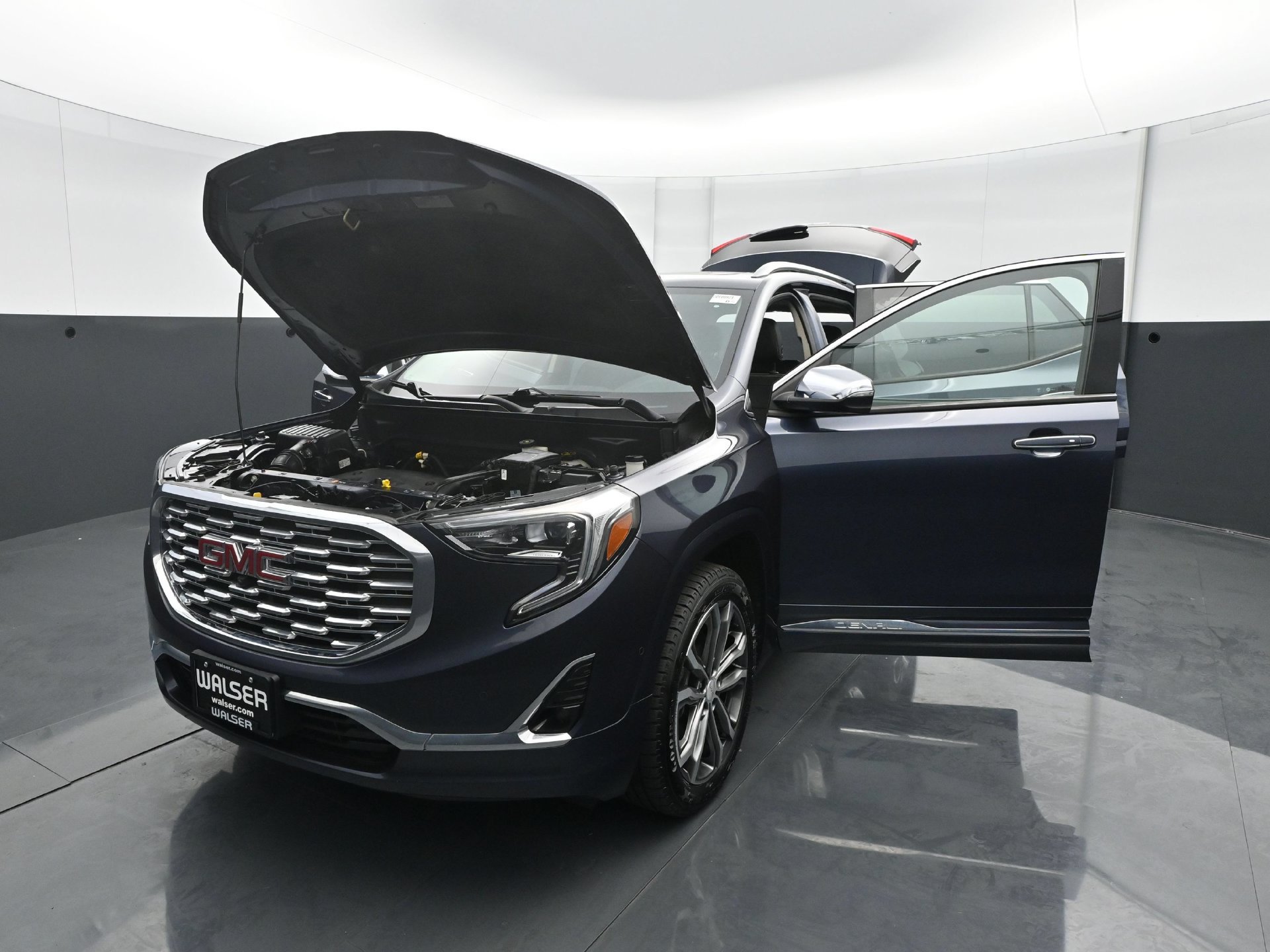 Used 2018 GMC Terrain Denali w/ Advanced Safety Package AWD/4WD image 31
