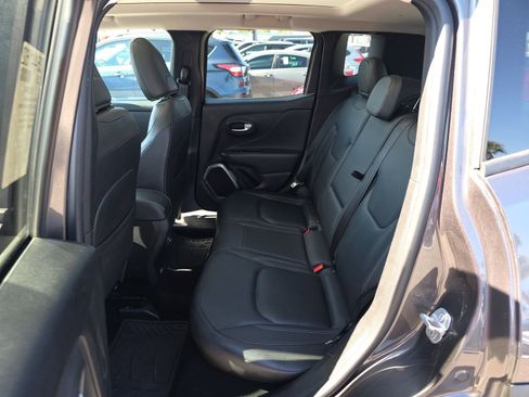 Used 2018 Jeep Renegade Limited w/ Trailer Tow Group image 12