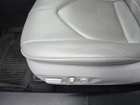 Certified 2023 Toyota Highlander XLE image 16