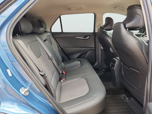 Used 2024 Kia Niro EX FWD image 16