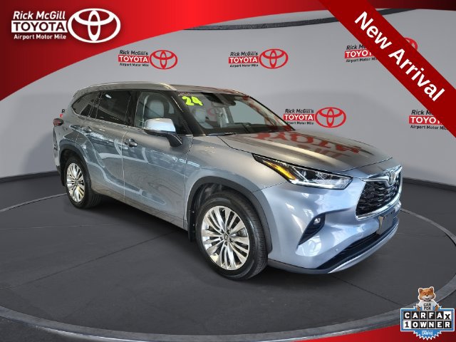 Used 2024 Toyota Highlander Platinum AWD/4WD image 1