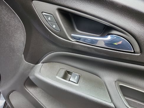 Used 2022 Chevrolet Equinox RS w/ RS Leather Package image 50