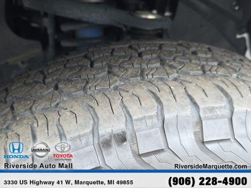 Used 2024 Toyota Tacoma TRD Off-Road AWD/4WD image 12