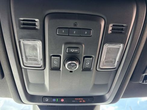 Used 2023 Cadillac Escalade ESV Luxury RWD image 22