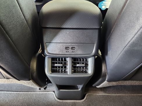 Certified 2025 Chevrolet Equinox LT w/ Convenience Package II image 32