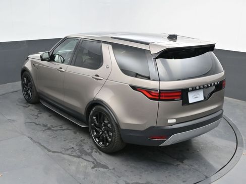 New 2025 Land Rover Discovery S AWD/4WD image 34