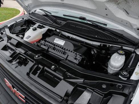 Used 2022 GMC Savana 2500 RWD image 40