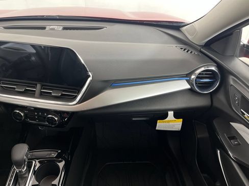 Certified 2026 Chevrolet Trax LT w/ Driver Confidence Package FWD image 13