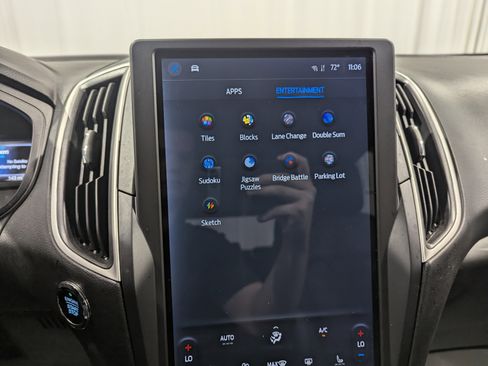 Used 2024 Ford Edge SEL w/ Convenience Package image 21