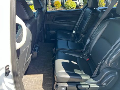 Used 2023 Honda Odyssey EX-L image 16