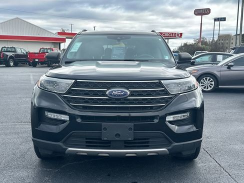 Certified 2023 Ford Explorer XLT w/ Equipment Group 202A AWD/4WD image 2