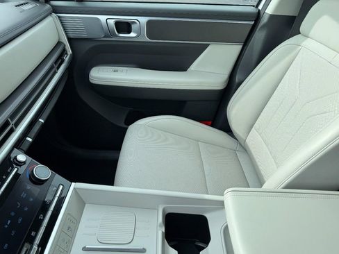 Certified 2025 Hyundai Santa Fe SEL image 14