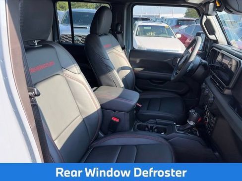 Used 2026 Jeep Wrangler Unlimited Rubicon AWD/4WD image 14