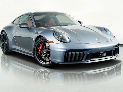 Used 2025 Porsche 911 Carrera 4 GTS image 21