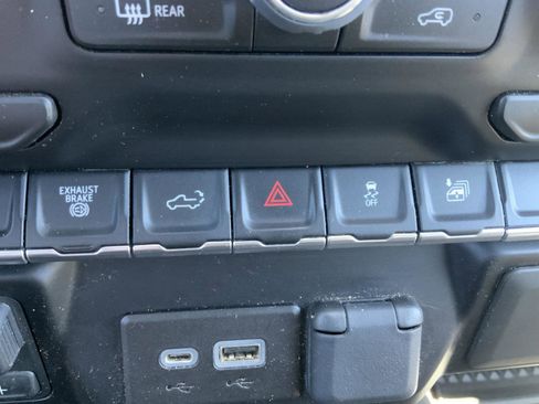 Used 2023 Chevrolet Silverado 2500 LT w/ Convenience Package AWD/4WD image 45