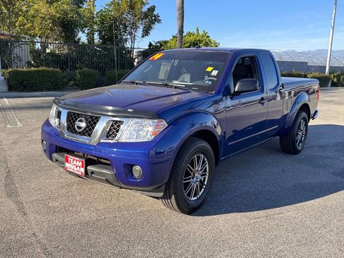Used 2014 Nissan Frontier SV image 5
