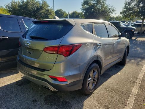 Used 2017 Hyundai Santa Fe Sport FWD image 3